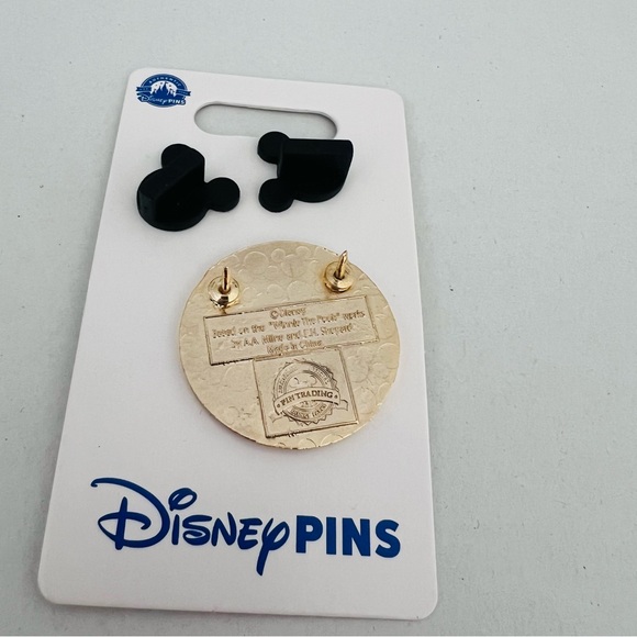 Disney Winnie the Pooh and Piglet Pin - Picture 4 of 4
